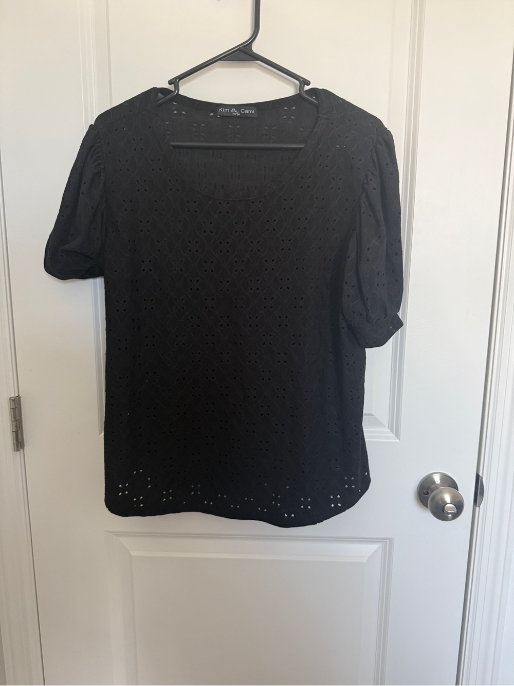 Kim & Cami Black Eyelet Puff Sleeve Top
